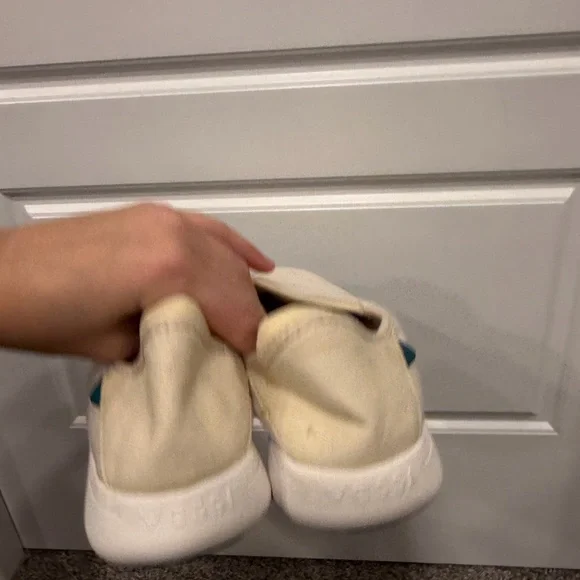 Vessi Sunday Cream Slip-On Sneakers size 5 - Picture 5 of 6